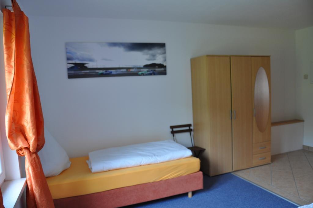 Fliederhof Ferienwohnungen Herresbach 객실 사진